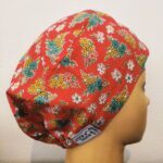 Touca cirúrgica floral elástico.