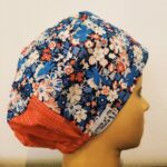 Touca cirúrgica floral elástico.