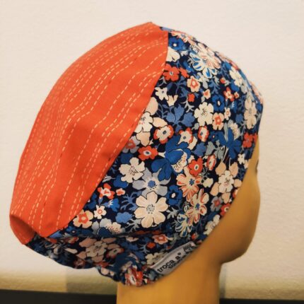 Touca cirúrgica floral elástico.