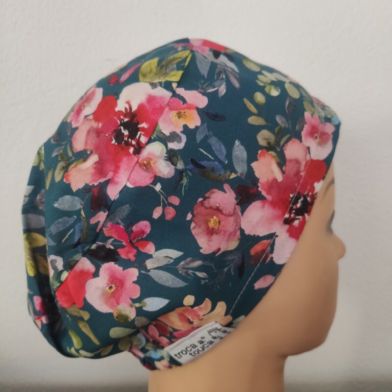 Touca cirúrgica floral elástico.