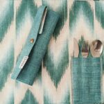 Individual resinado com verde.