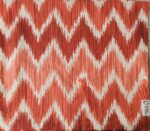 Individual resinado com vermelho.